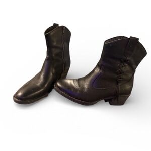 BORN Karin Black Leather AnkleBooties Size 7.5 stacked heel wood cowboy chic